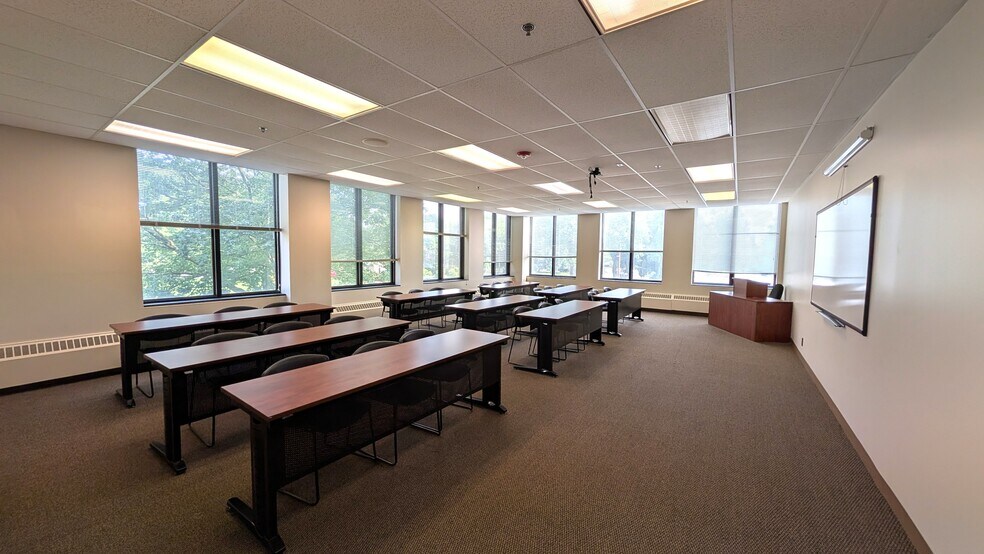 More Photos Of 1030 E Jefferson Blvd, South Bend Office For Lease