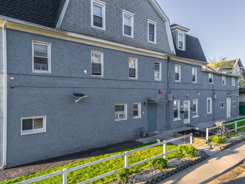 More Photos Of 15 Laurel Ave, Keansburg Specialty For Sale