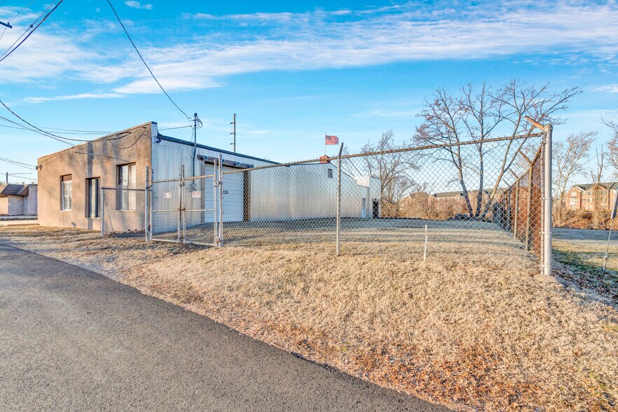 More Photos Of 57 Schuylkill Ave, Pottstown Warehouse For Sale