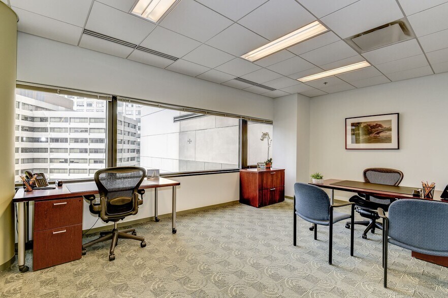 More Photos Of 1001 N 19th St, Arlington Office For Lease