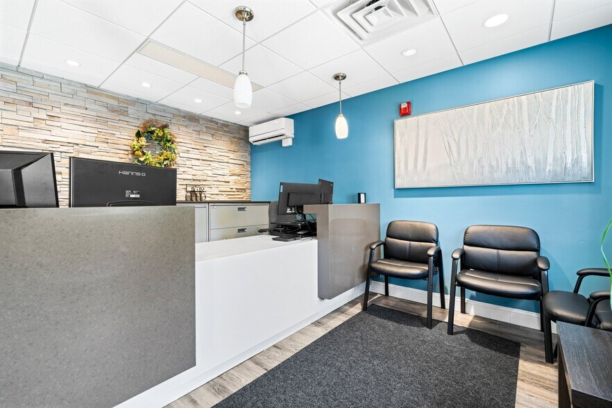 More Photos Of 1 Commons Dr, Londonderry Medical For Lease