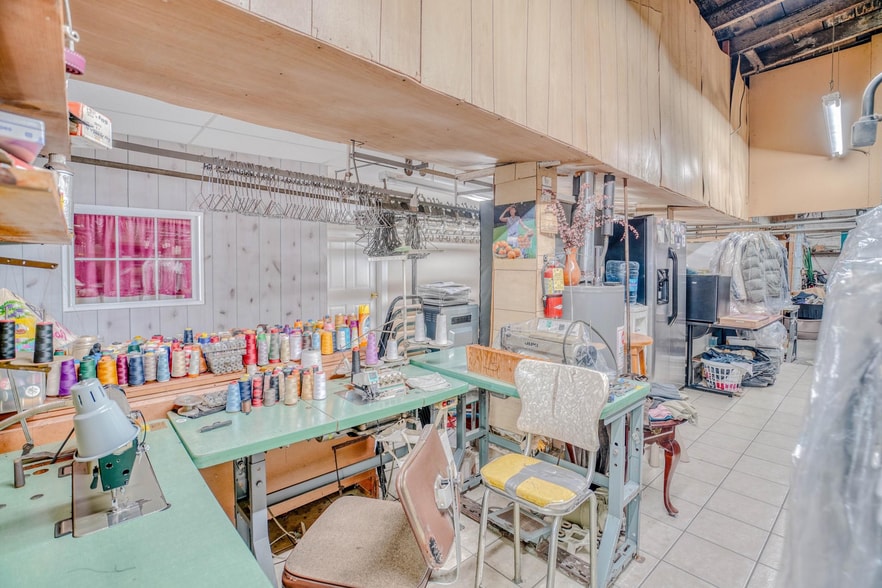 More Photos Of 12 E Wister St, Philadelphia Storefront For Sale