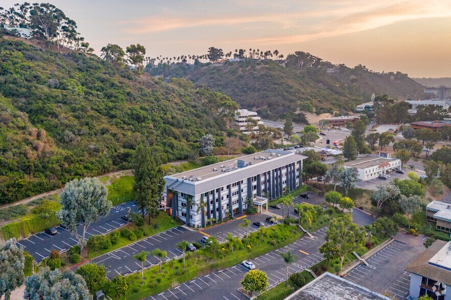 More Photos Of 2525 Camino del Rio S, San Diego Office For Lease