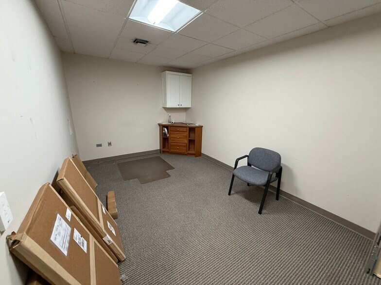 More Photos Of 6931 S Yosemite St, Englewood Office For Sale