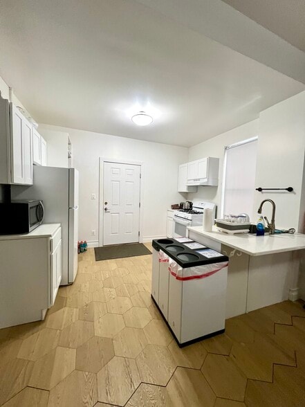 More Photos Of 351 E 16th St, Brooklyn Multifamily For Sale