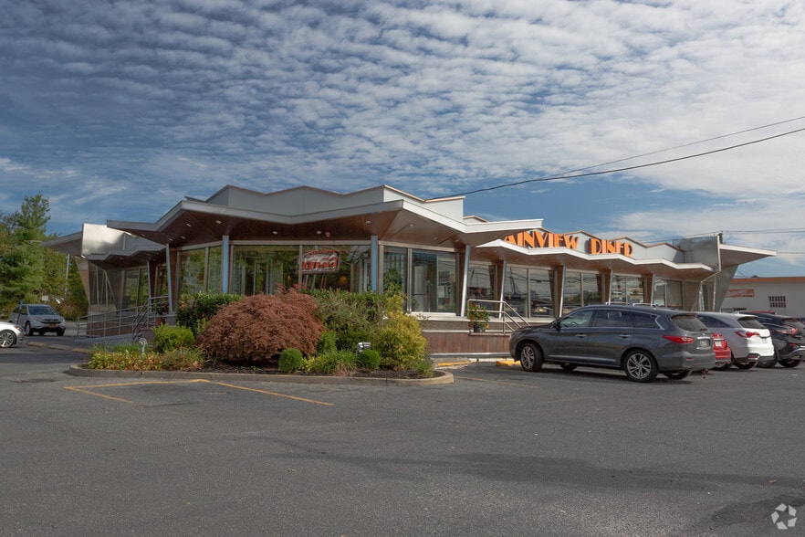 More Photos Of 1094 Old Country Rd, Plainview Restaurant For Lease