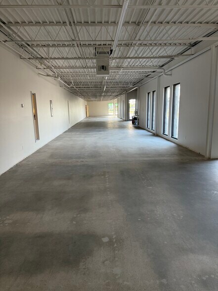 More Photos Of 6539 E 31st St, Tulsa Medical For Lease