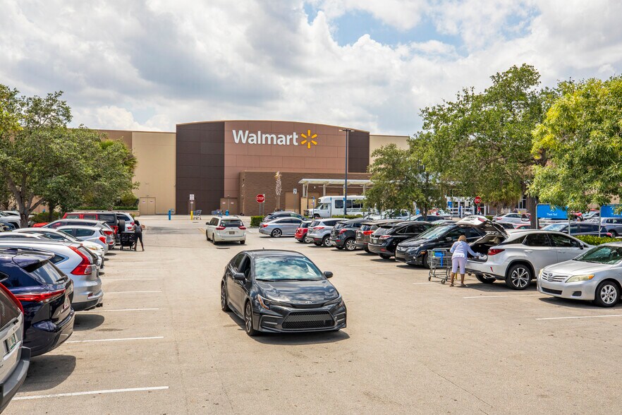 More Photos Of 12520 Pines Blvd, Pembroke Pines Unknown For Lease