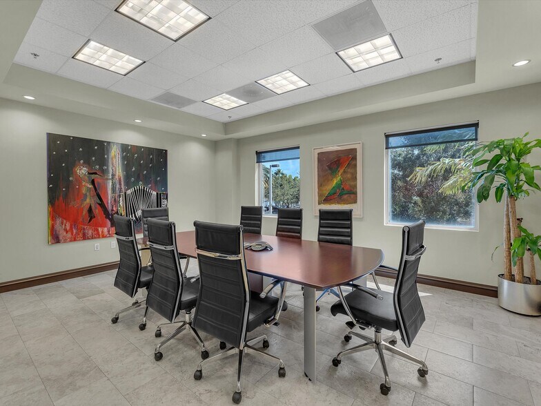 More Photos Of 2260 NW 114th Ave, Doral Warehouse For Lease