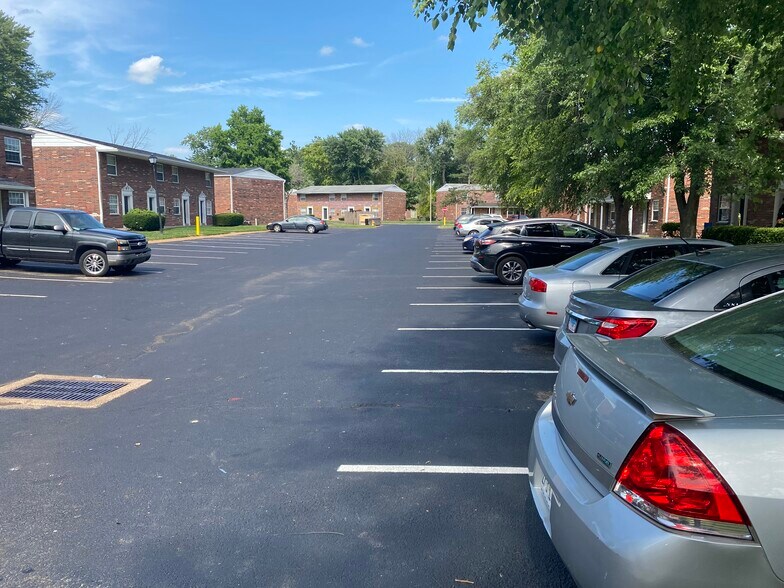 More Photos Of 1624 Northwinds Estates Dr, Saint Louis Apartments For Sale