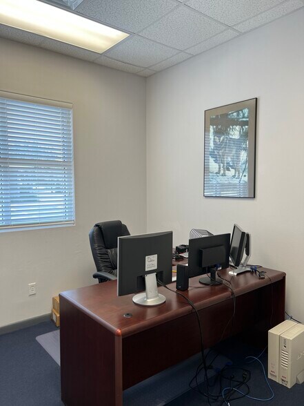 More Photos Of 170 Pine Ave N, Oldsmar Office For Sale