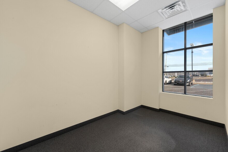 More Photos Of 160 Bethlehem Pike, Colmar Freestanding For Lease