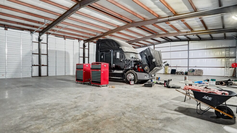 More Photos Of 1850 N FM 866, Odessa Warehouse For Sale