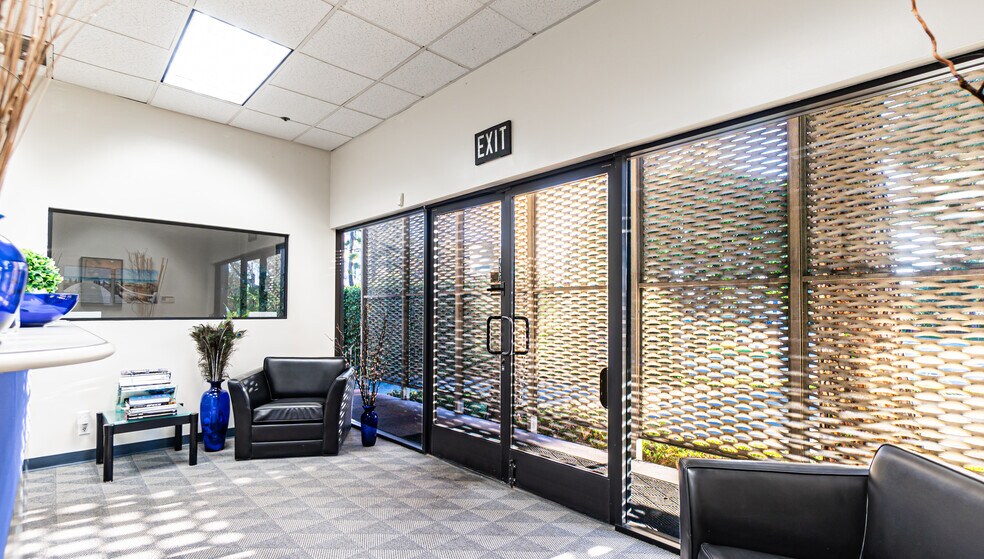 More Photos Of 750 S Douglas St, El Segundo Flex For Lease