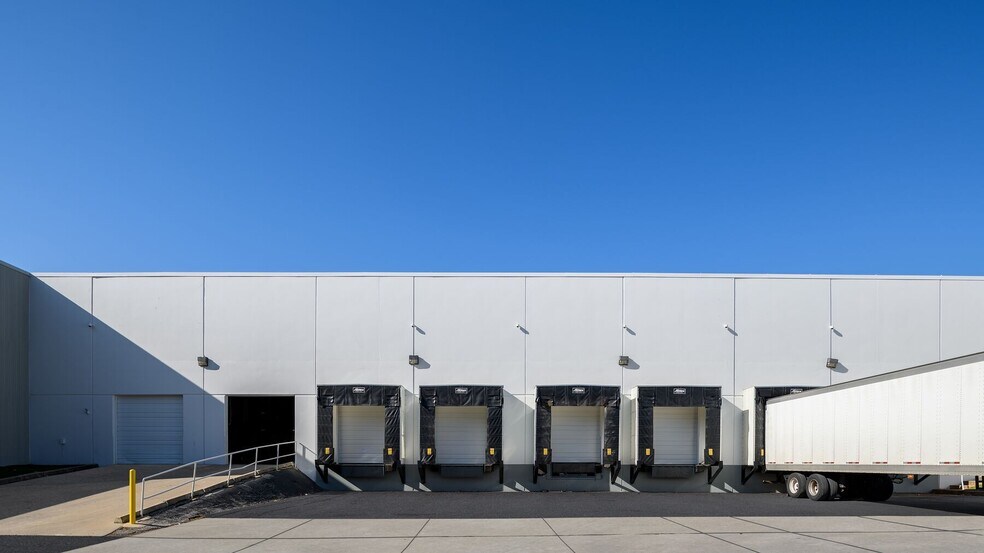 More Photos Of 8679 Greenwood Pl, Savage Unknown For Lease