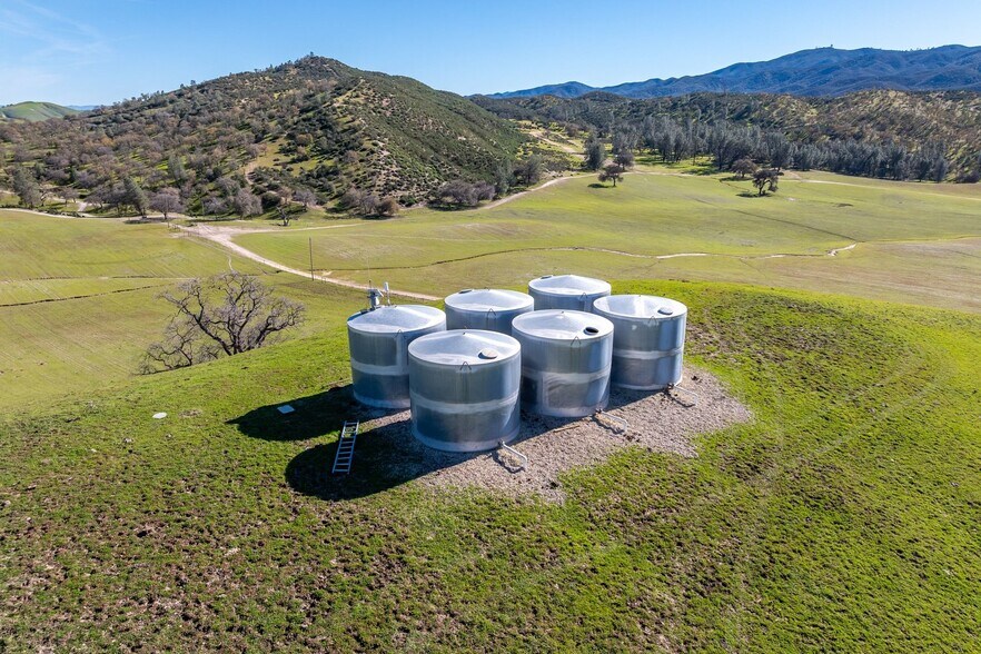 More Photos Of 535 Calf Canyon Hwy, Creston Winery Vineyard For Sale