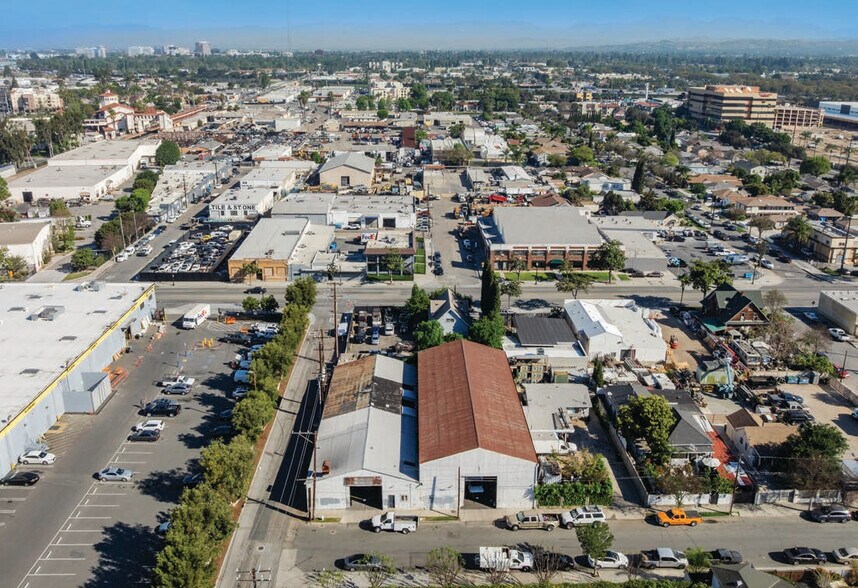 More Photos Of 1101-1105 E 3rd St, Santa Ana Warehouse For Sale