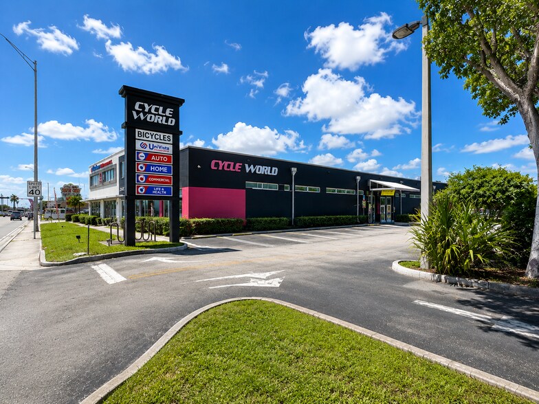 More Photos Of 8476 SW 40th St, Miami Storefront Retail Office For Lease