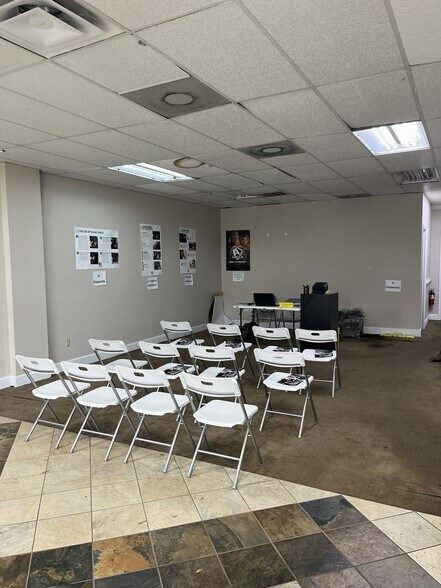 More Photos Of 720 NE Capital Cir, Tallahassee Unknown For Lease