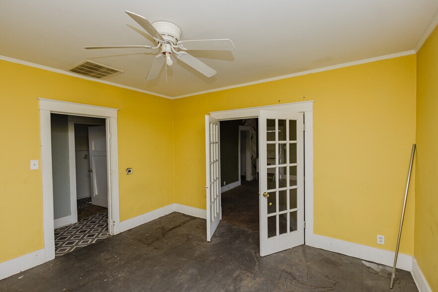 More Photos Of 123 E Madison Ave, Arkansas City Apartments For Sale
