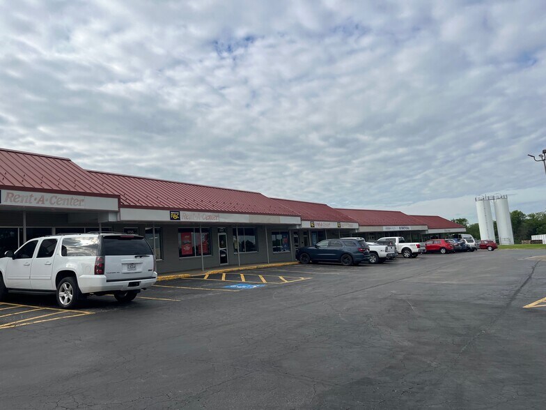 More Photos Of 1711-1763 W Jesse James Rd, Excelsior Springs General Retail For Sale