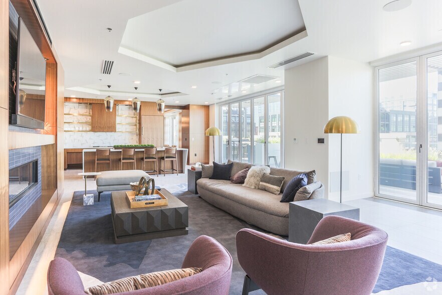 More Photos Of 255 NW 10th Ave, Portland Apartments For Lease