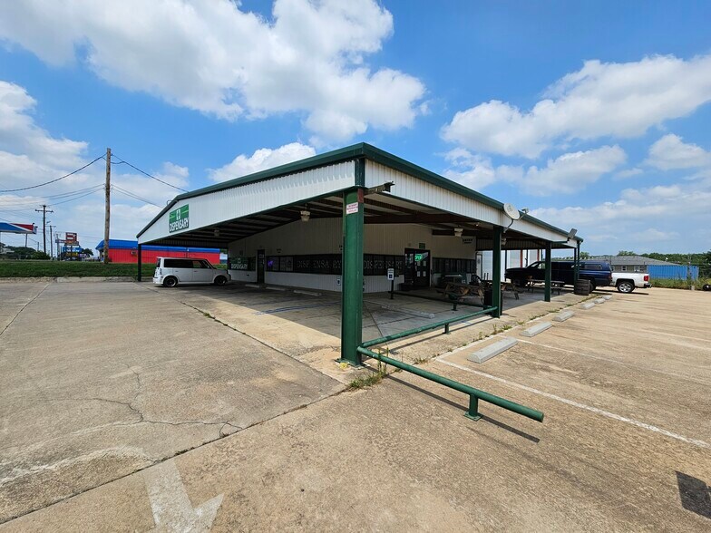 More Photos Of 1210 N 1st Ave, Durant Warehouse For Sale