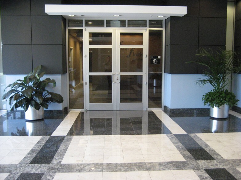 More Photos Of 6000 Metrowest Blvd, Orlando Office For Sale