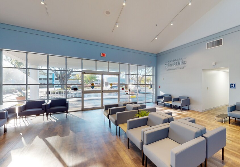 More Photos Of 4035 Evans Ave, Fort Myers Medical For Sale