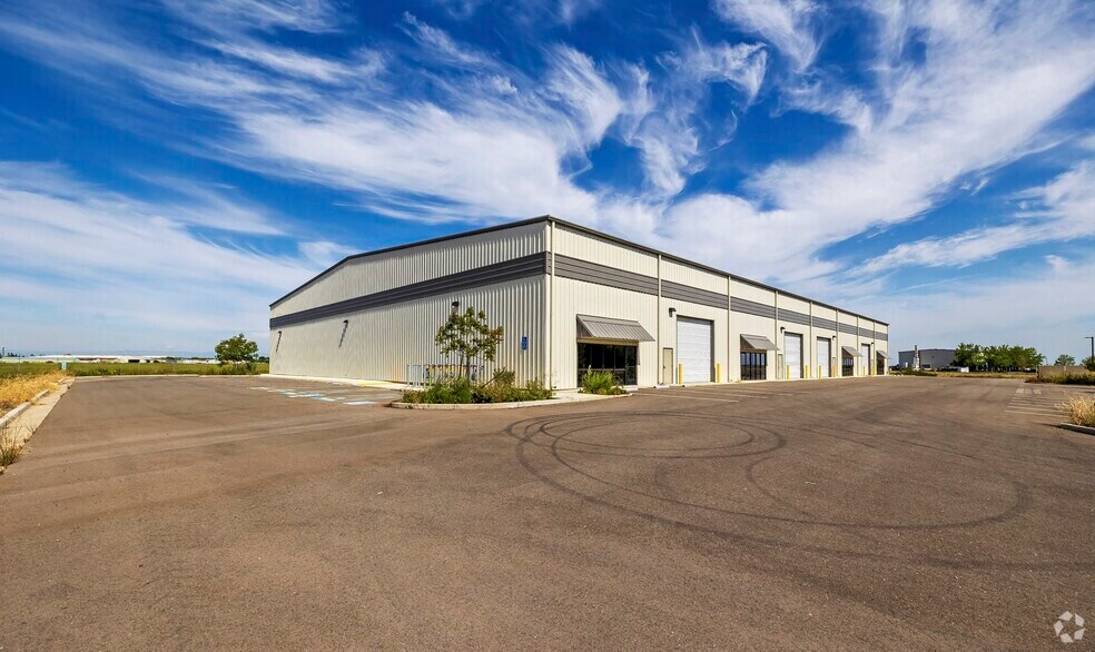 More Photos Of 150 Hawk Dr, Merced Warehouse For Lease