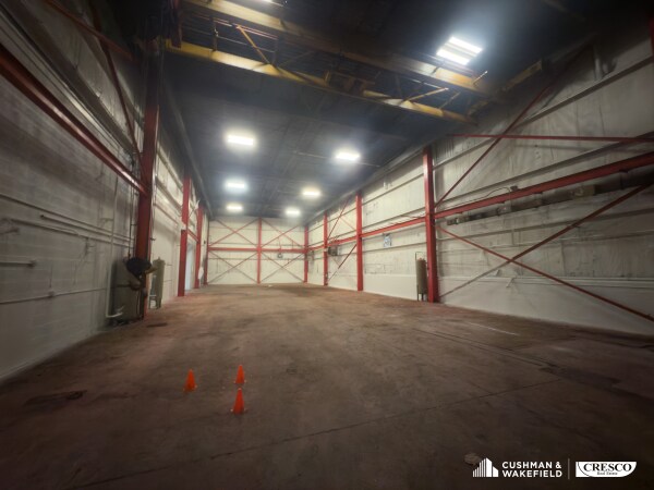 More Photos Of 1720 Fall St, Cleveland Manufacturing For Lease