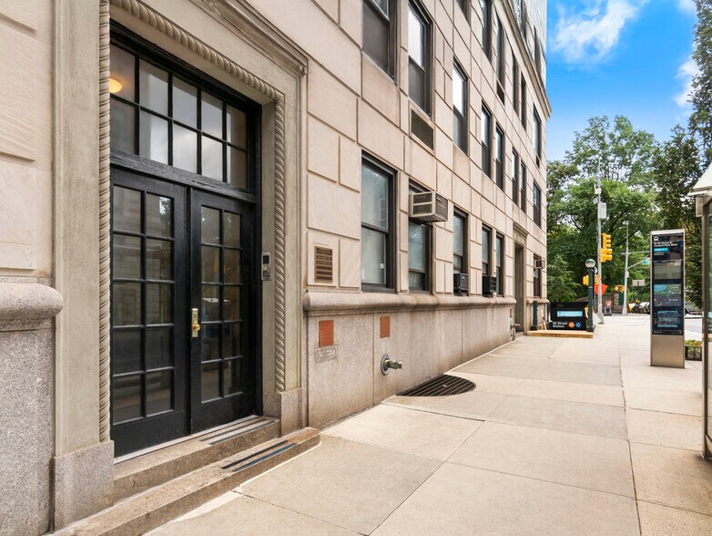 More Photos Of 262 Central Park W, New York Apartments For Sale