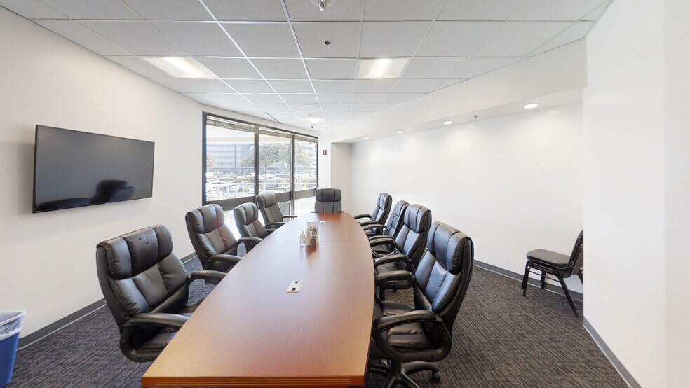 More Photos Of 395 Oyster Point Blvd, South San Francisco Unknown For Lease