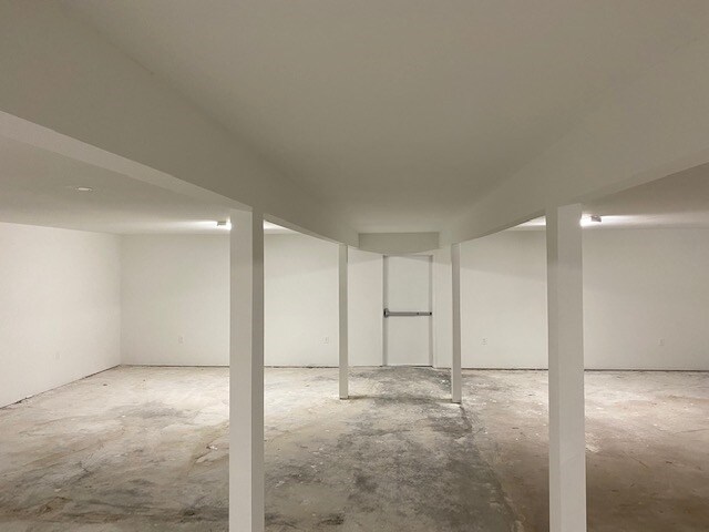 More Photos Of 5701 Martin Luther King Blvd, Houston Freestanding For Sale