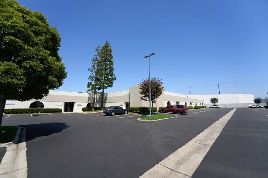 More Photos Of 14747 Artesia Blvd, La Mirada Unknown For Lease