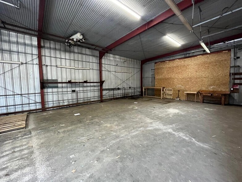 More Photos Of 53 Canal St, Greenville Manufacturing For Sale