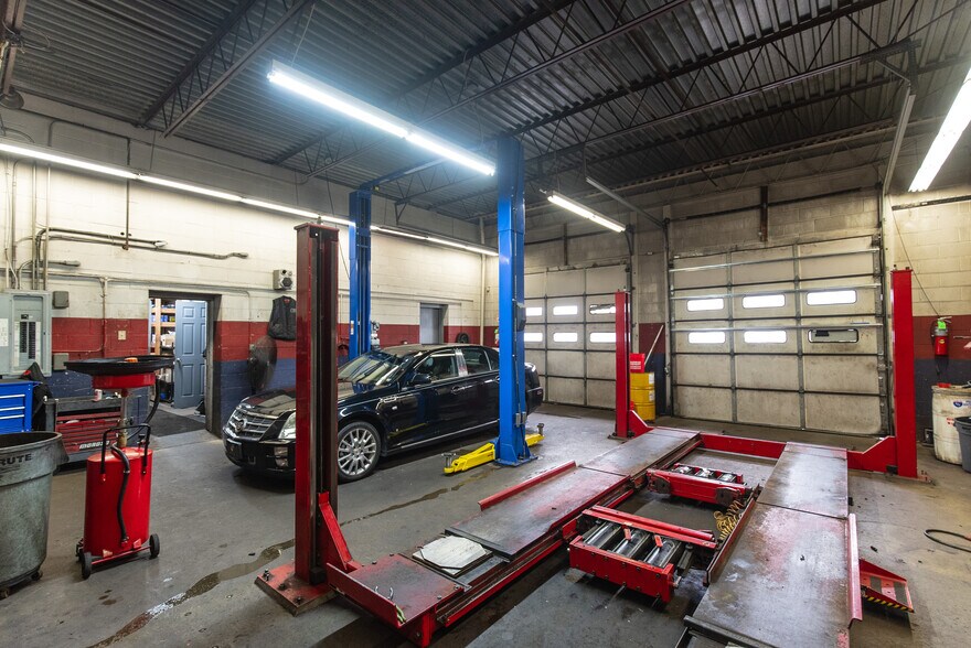 More Photos Of 8685 Torresdale Ave, Philadelphia Auto Repair For Sale