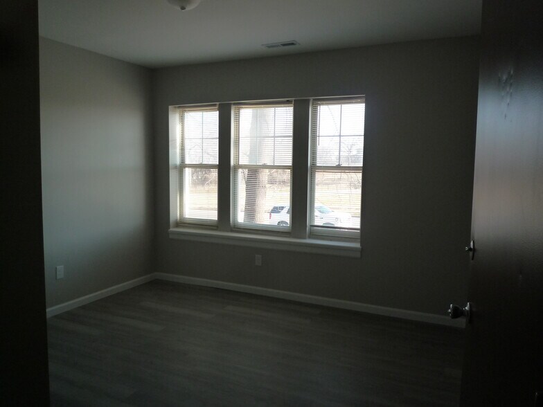 More Photos Of 4400 W Florissant Ave, Saint Louis Apartments For Sale