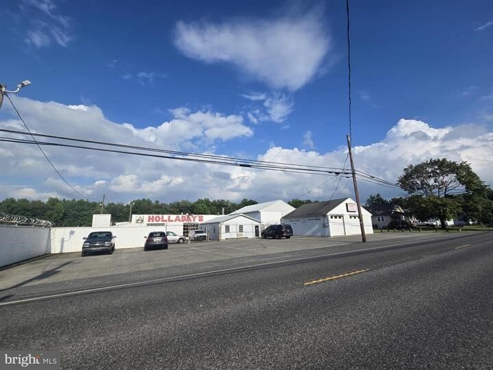 Primary Photo Of 242 Salem Hancocks Bridge Rd, Salem Auto Salvage Facility For Sale