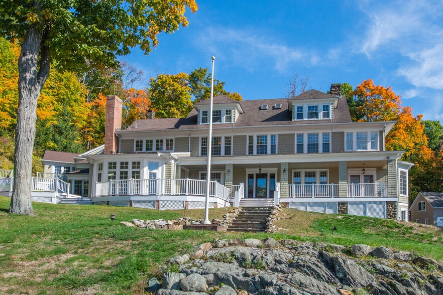 More Photos Of 1 Brook Valley Ter, Kinnelon Winery Vineyard For Sale