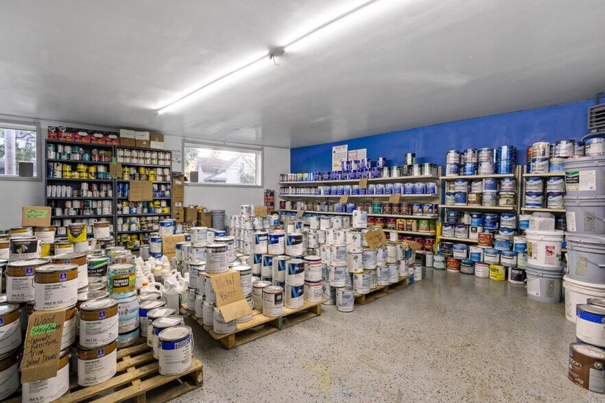 More Photos Of 223 Fearing Blvd, Toledo Freestanding For Sale