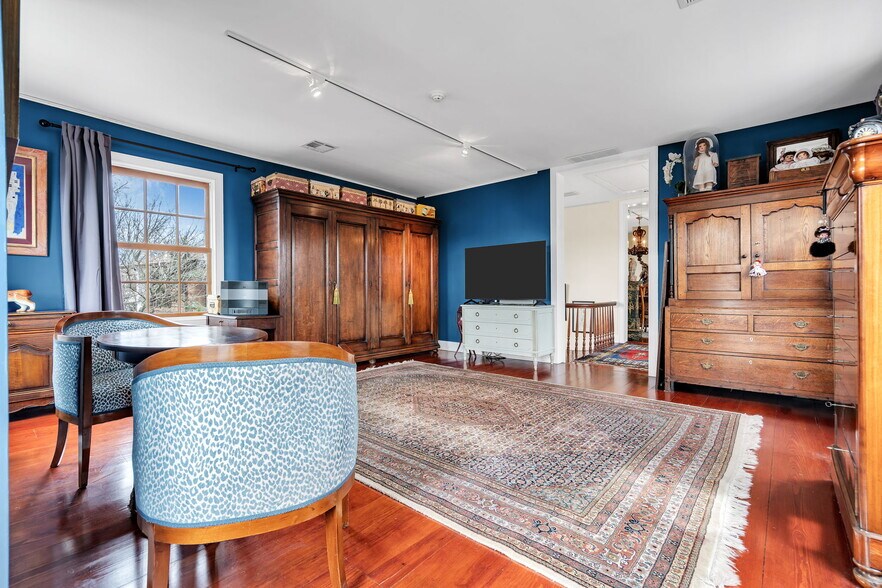 More Photos Of 137 Stockton St, Hightstown Flex For Sale