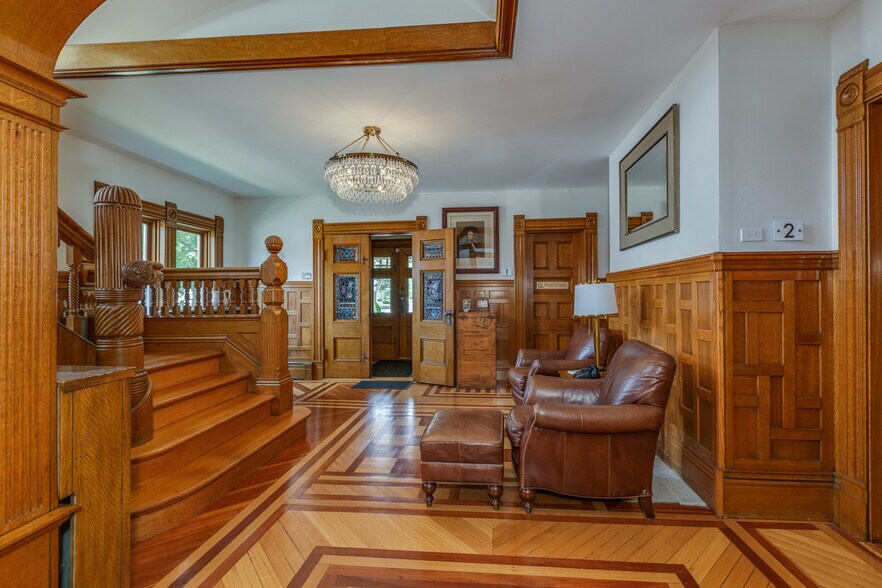 More Photos Of 84 Bay St, Manchester Office Residential For Lease