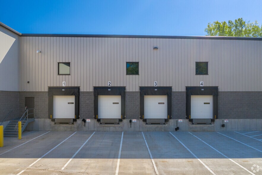More Photos Of 10335 Naples St NE, Blaine Warehouse For Sale