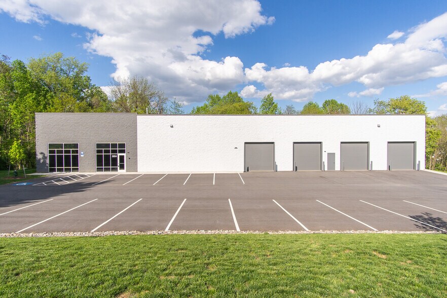 Primary Photo Of 3954 Dartmouth Ct, Frederick Warehouse For Lease