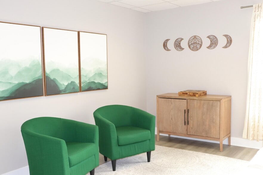 More Photos Of 3930 Walnut St, Fairfax Medical For Sale