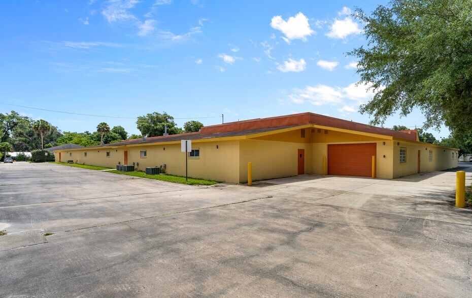 More Photos Of 865 W New York Ave, Deland Freestanding For Sale