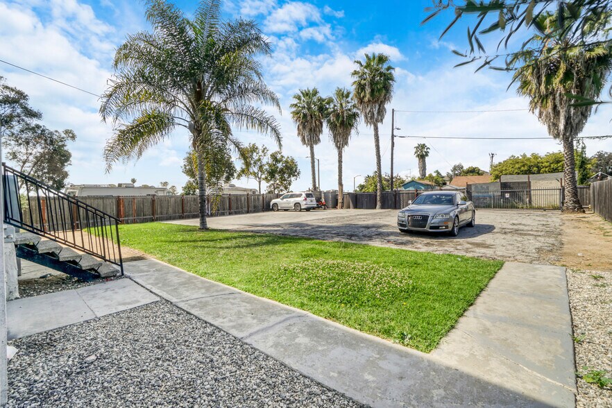 More Photos Of 11513 Berendo Ave, Los Angeles Multifamily For Sale
