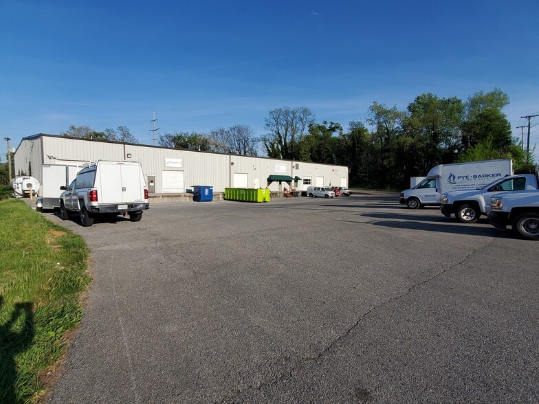 More Photos Of 2401 Plantation Rd NE, Roanoke Manufacturing For Sale