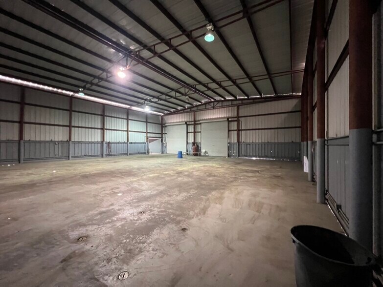 More Photos Of 4515 Smith Rd, Von Ormy Truck Terminal For Lease